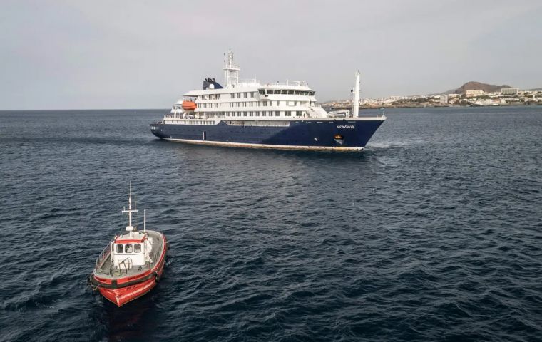 El MV Hondius tardar&aacute; entre tres y cuatro d&iacute;as en llegar a las Islas Canarias desde su posici&oacute;n actual frente a Cabo Verde.