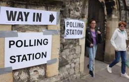 Quedan a&uacute;n por conocerse los resultados de las elecciones a los parlamentos aut&oacute;nomos de Escocia (Holyrood) y Gales (Senedd), previstos para la tarde del viernes