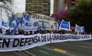 Los gremios docentes denuncian adem&aacute;s la ausencia de negociaciones paritarias desde octubre de 2024. La movilizaci&oacute;n de este martes ser&aacute; la cuarta gran protesta universitaria de la gesti&oacute;n Milei