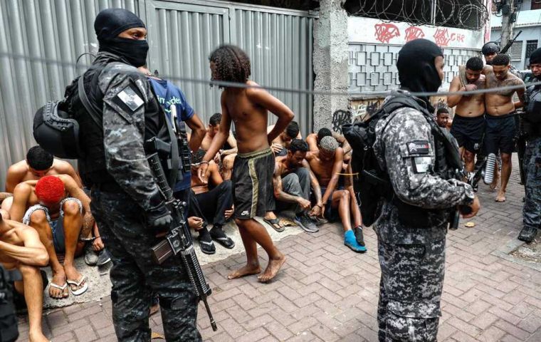 El plan contempla adem&aacute;s inversiones para retomar el control de 138 establecimientos penitenciarios mediante drones, esc&aacute;neres y detectores de metales
