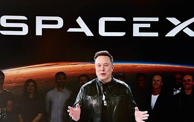 Las acciones de SpaceX comenzaron a cotizar en el Nasdaq, bajo el s&iacute;mbolo SPCX, a 150 d&oacute;lares, por encima del precio de colocaci&oacute;n de 135