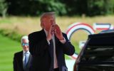 Trump lleg&oacute; a &Eacute;vian procedente del aeropuerto de Ginebra, donde aterriz&oacute;. En el H&ocirc;tel Royal de la ciudad balnearia no estaba el l&iacute;der franc&eacute;s esper&aacute;ndolo en la alfombra roja