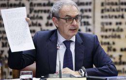 El magistrado le atribuye los presuntos delitos de organizaci&oacute;n criminal, tr&aacute;fico de influencias, blanqueo de capitales y falsedad documental