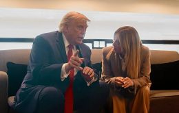 Meloni respondi&oacute; de inmediato con un mensaje grabado en video. Las declaraciones de Donald Trump son totalmente inventadas. Sinceramente, estoy at&oacute;nita, afirm&oacute;