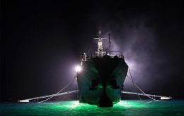 El Dr. Winter llam&oacute; la atenci&oacute;n sobre los costos del combustible, aunque se&ntilde;al&oacute; que, por lo que se viene escuchando, las islas no deber&iacute;an esperar una ca&iacute;da importante en la flota.