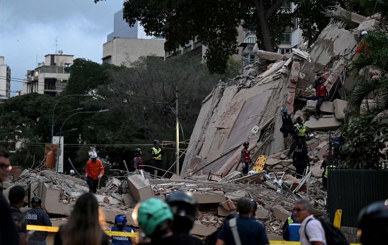 El USGS describi&oacute; ambos sismos como un doblete s&iacute;smico, un fen&oacute;meno en el que dos terremotos de gran magnitud ocurren con segundos de diferencia en la misma zona