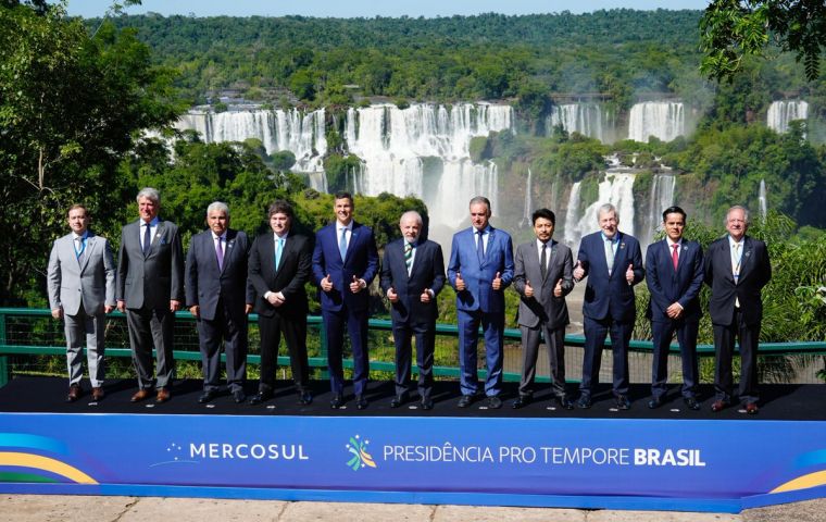 La foto oficial de la Cumbre del Mercosur en Brasil, a finales de 2025