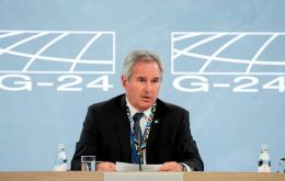 El pedido del canciller argentino Quirno para entrar al CPTPP, bloque que el RU integra, reaviv&oacute; dudas por las Falklands, ya que una cl&aacute;usula podr&iacute;a extender el pacto a las islas en el futuro.