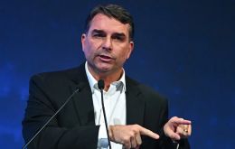 En su intervenci&oacute;n, Bolsonaro argument&oacute; que aplicar el arancel ahora entregar&iacute;a al gobierno del presidente Luiz In&aacute;cio Lula da Silva una victoria pol&iacute;tica