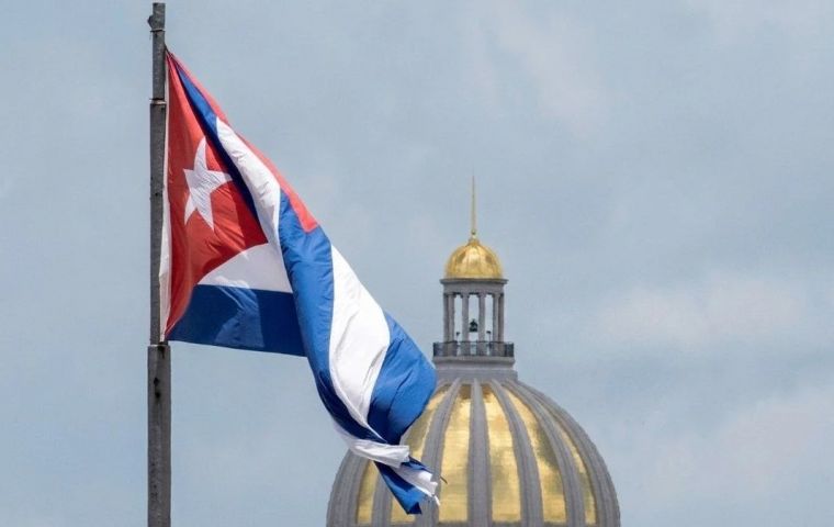 Entre los cambios, las autoridades permitir&aacute;n la creaci&oacute;n de empresas privadas de mayor escala, sin l&iacute;mite de tama&ntilde;o, y la posibilidad de que una persona sea titular de m&aacute;s de una compa&ntilde;&iacute;a