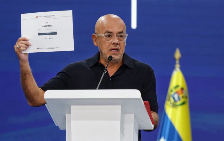 Rodr&iacute;guez defendi&oacute; la decisi&oacute;n del Gobierno de no divulgar un n&uacute;mero de desaparecidos, casi tres semanas despu&eacute;s de la cat&aacute;strofe