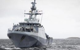El Ministerio de Defensa brit&aacute;nico afirm&oacute; que el HMS Medway hizo una visita log&iacute;stica de rutina a Punta Arenas para apoyar operaciones del British Antarctic Survey.