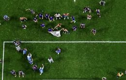 Un portavoz de la FIFA señaló que, como parte del procedimiento habitual, su comité disciplinario independiente está evaluando los informes de los partidos y considerando las circunstancias