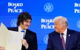 Argentina qued&oacute; adem&aacute;s comprendida en el tramo m&aacute;s bajo del nuevo r&eacute;gimen, con un arancel adicional del 10%, el mismo que reg&iacute;a anteriormente