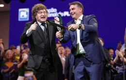 Milei sostuvo que Brasil enfrenta lo que denomin&oacute; un Riesgo Lula y afirm&oacute; que el pa&iacute;s se encamina a una crisis de deuda por la ausencia de un ajuste fiscal