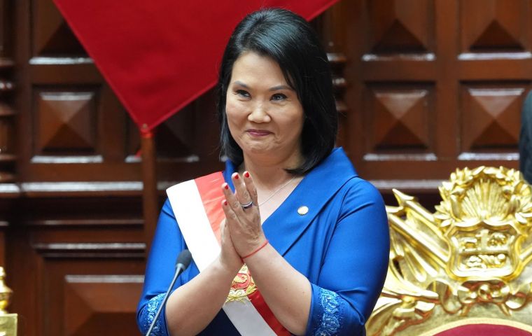De 51 a&ntilde;os, Fujimori es la primera mujer que alcanza la presidencia peruana por voto popular