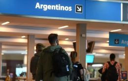 Quien ataque a la República Argentina no es bienvenido en nuestro país, señaló la Oficina del Presidente al difundir la medida