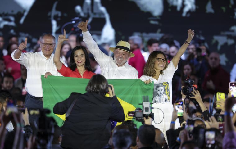 Quiero estar preparado para que nadie invada este pa&iacute;s para llevarse al presidente, como han invadido. Quiero estar preparado para la paz, no para la guerra, afirm&oacute;