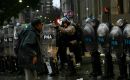 Seg&uacute;n fuentes policiales, la Polic&iacute;a Federal arrest&oacute; a tres personas y la Polic&iacute;a de la Ciudad de Buenos Aires a otras nueve, todas imputadas por atentado y resistencia a la autoridad