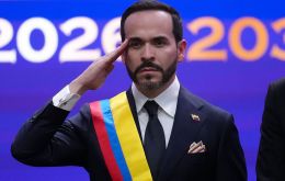 Abelardo de la Espriella pronuncia su primer discurso como presidente en el Batall&oacute;n Pichincha, en Cali