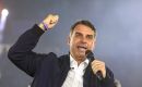 Ustedes vieron que falsificaron mi afiliaci&oacute;n partidaria. El sistema va a intentar de todo para detenerme, pero no lo va a conseguir, porque Dios est&aacute; al mando, afirm&oacute; Fl&aacute;vio Bolsonaro