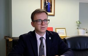 MLA Jack Ford abri&oacute; la convocatoria p&uacute;blica (Foto FITV)
