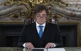 El presidente Javier Milei se dirigi&oacute; el jueves a la naci&oacute;n tras las declaraciones de Donald Trump sobre una eventual revisi&oacute;n de la neutralidad estadounidense