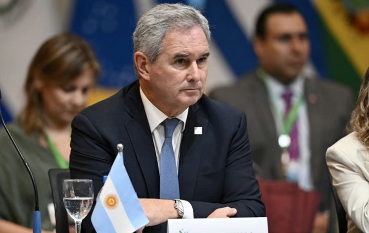 El canciller Pablo Quirno present&oacute; tres denuncias penales que alcanzan a diez empresas y a sus directivos