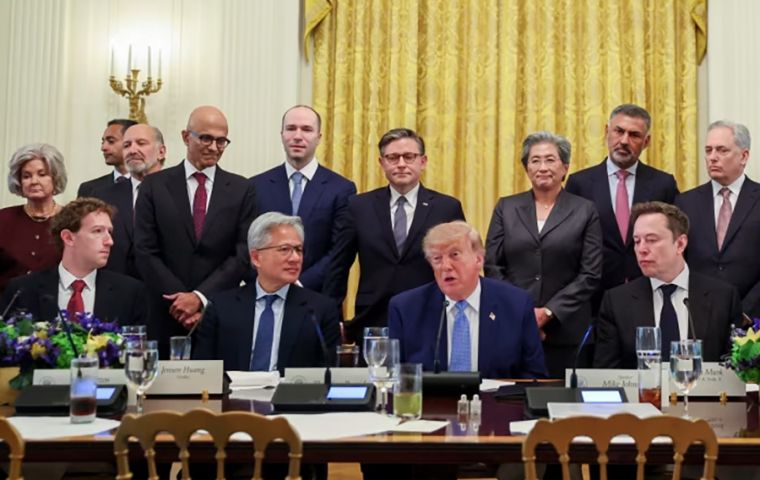 El documento, titulado Acuerdo de la Casa Blanca sobre Superinteligencia: compromiso conjunto sobre responsabilidades de frontera, fue publicado por el presidente 