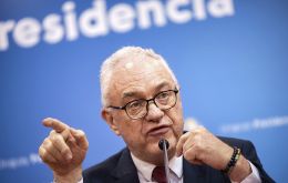 El canciller dijo que ese fue el tema central de su conversaci&oacute;n con su par argentino, Pablo Quirno, y neg&oacute; haber abordado con &eacute;l el inter&eacute;s uruguayo en adquirir buques brit&aacute;nicos