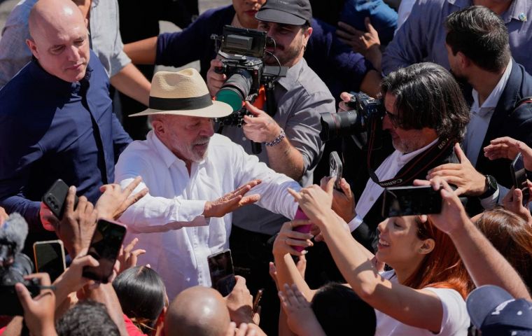 El resultado, muchas veces, es inesperado. Uno nunca consigue todo aquello que quer&iacute;a, dijo el presidente desde un hotel de S&atilde;o Paulo