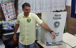 El candidato dijo que pretende aprovechar el peso legislativo de su partido para elegir a los presidentes de ambas c&aacute;maras y reformar la Constituci&oacute;n, para redemocratizar el pa&iacute;s