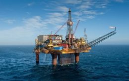 El Reino Unido prepara medidas bajo su ley de protección de intereses comerciales para que empresas y ciudadanos británicos no deban acatar normas argentinas extraterritoriales