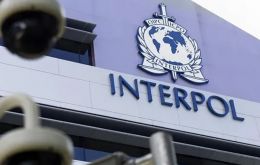La directora ejecutiva del gobierno del archipi&eacute;lago, Andrea Clausen, admiti&oacute; que el uso de Interpol representa una amenaza