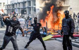 El s&aacute;bado, unas 550.000 personas participaron en 110 marchas en todo el pa&iacute;s, seg&uacute;n el Ministerio del Interior; los organizadores hablaron de 800.000