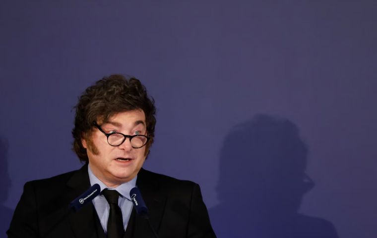 En el mismo acto, Milei defendi&oacute; su alianza con Estados Unidos e Israel