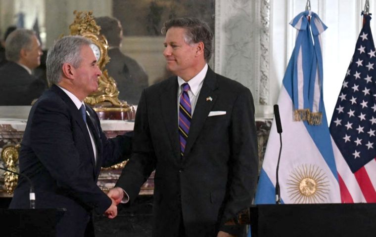 Landau defendi&oacute; adem&aacute;s la propuesta estadounidense de poner fin al Comit&eacute; de Descolonizaci&oacute;n de la ONU, ante el que Argentina expone cada a&ntilde;o su reclamo