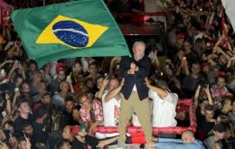 La ca&iacute;da de los futuros del Ibovespa alcanz&oacute; el l&iacute;mite permitido poco despu&eacute;s de la apertura y oblig&oacute; a suspender temporalmente la negociaci&oacute;n, por lo que la Bolsa de S&atilde;o Paulo