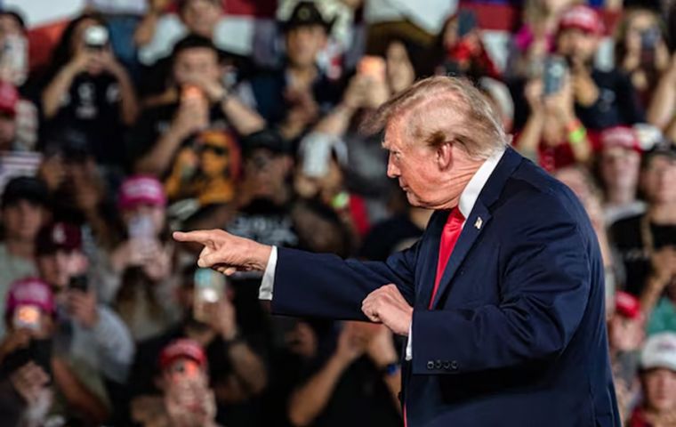 &ldquo;Estamos sacando mucho petr&oacute;leo para nosotros, mucho. Se convertir&aacute; en un pa&iacute;s pr&oacute;spero y, &iquest;qui&eacute;n sabe?, quiz&aacute; alg&uacute;n d&iacute;a no muy lejano se convierta en un pr&oacute;spero estado 51. Es posible&rdquo;, dijo Trump
