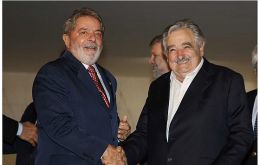 Lula de Silva recibe al Pte. Mujica en Itamaraty
