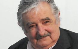 Mujica: “la realidad” lleva a mantener las FF.AA.