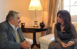 Mujica y CFK durante la reunión en la residencia de Olivos