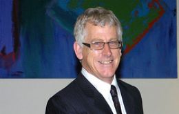 Dick Sawle, el integrante más votado de la Asamblea Legislativa de las Islas 