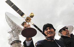 El 'Tupac Katari' serpa para mejorar las comunicaciones y la señal de internet, dijo el presidente boliviano