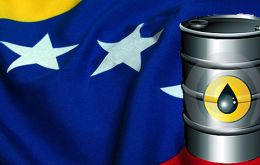 El país tiene comprometidos 800.000 barriles en pago de deuda a China y suministro a Petrocaribe