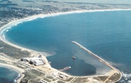El futuro puerto estará ubicado en la costa de Rocha sobre el océano Atlántico próximo a Brasil 