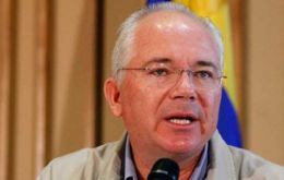 “Vamos hacia un nuevo sistema cambiario” dijo el ministro de Petróleo y vicepresidente del Área Económica, Rafael Ramírez