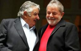 El líder de Brasil le ofreció a Mujica la presidencia de Unasur 