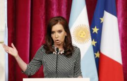 Reclamamos a las potencias que cuando se habla de integridad territorial sea aplicable para todos, dijo la presidenta argentina 