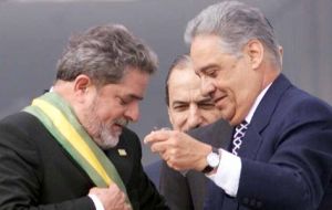 En 2001 el gobierno de Cardoso apeló al racionamiento y ello se reflejó en el triunfo de Lula da Silva  